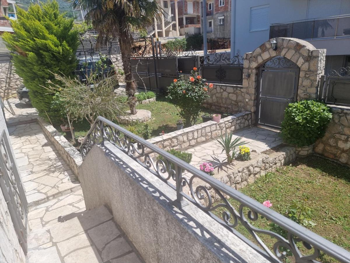 Apartmani Mina بار المظهر الخارجي الصورة