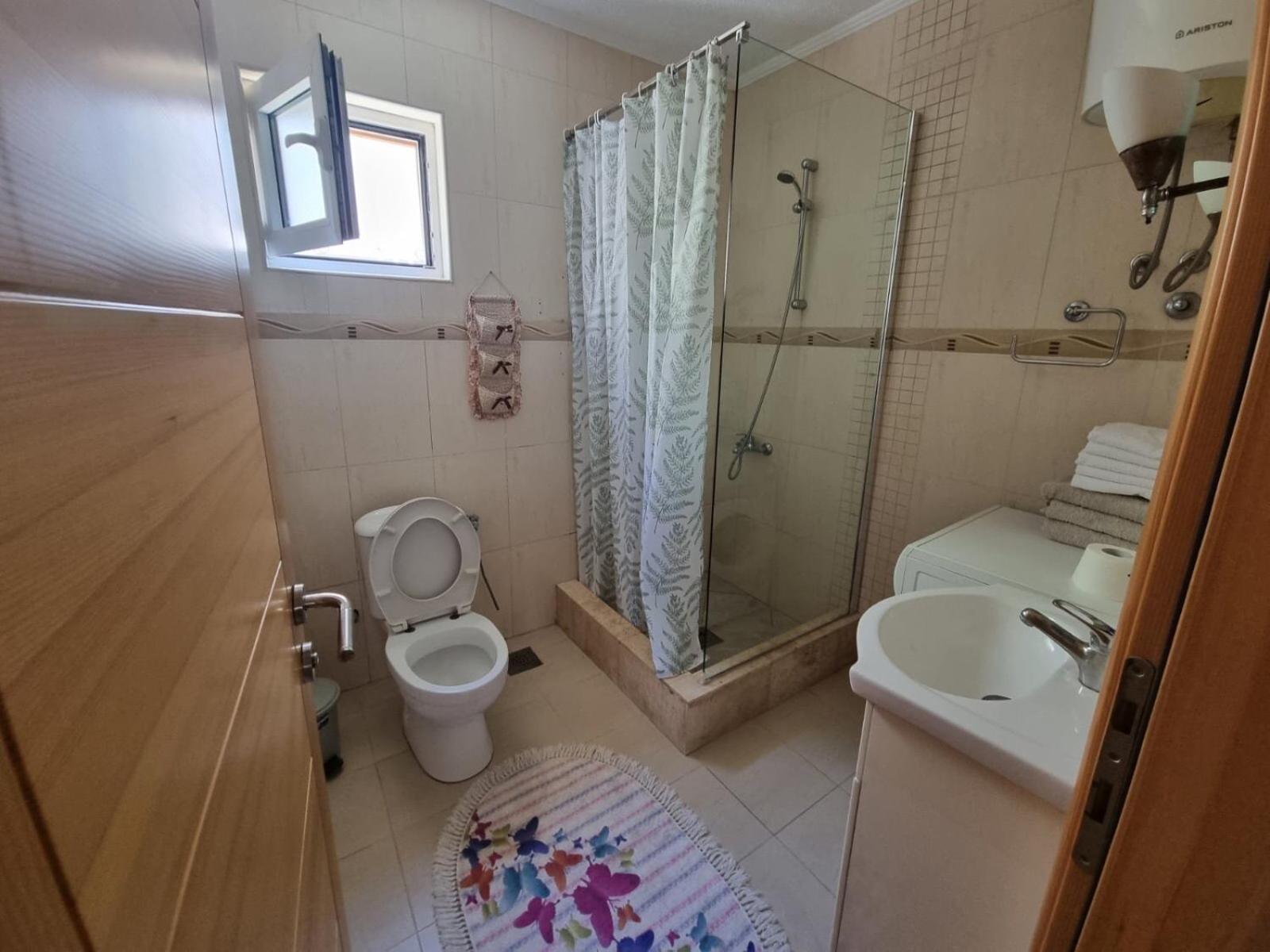 Apartmani Mina بار المظهر الخارجي الصورة
