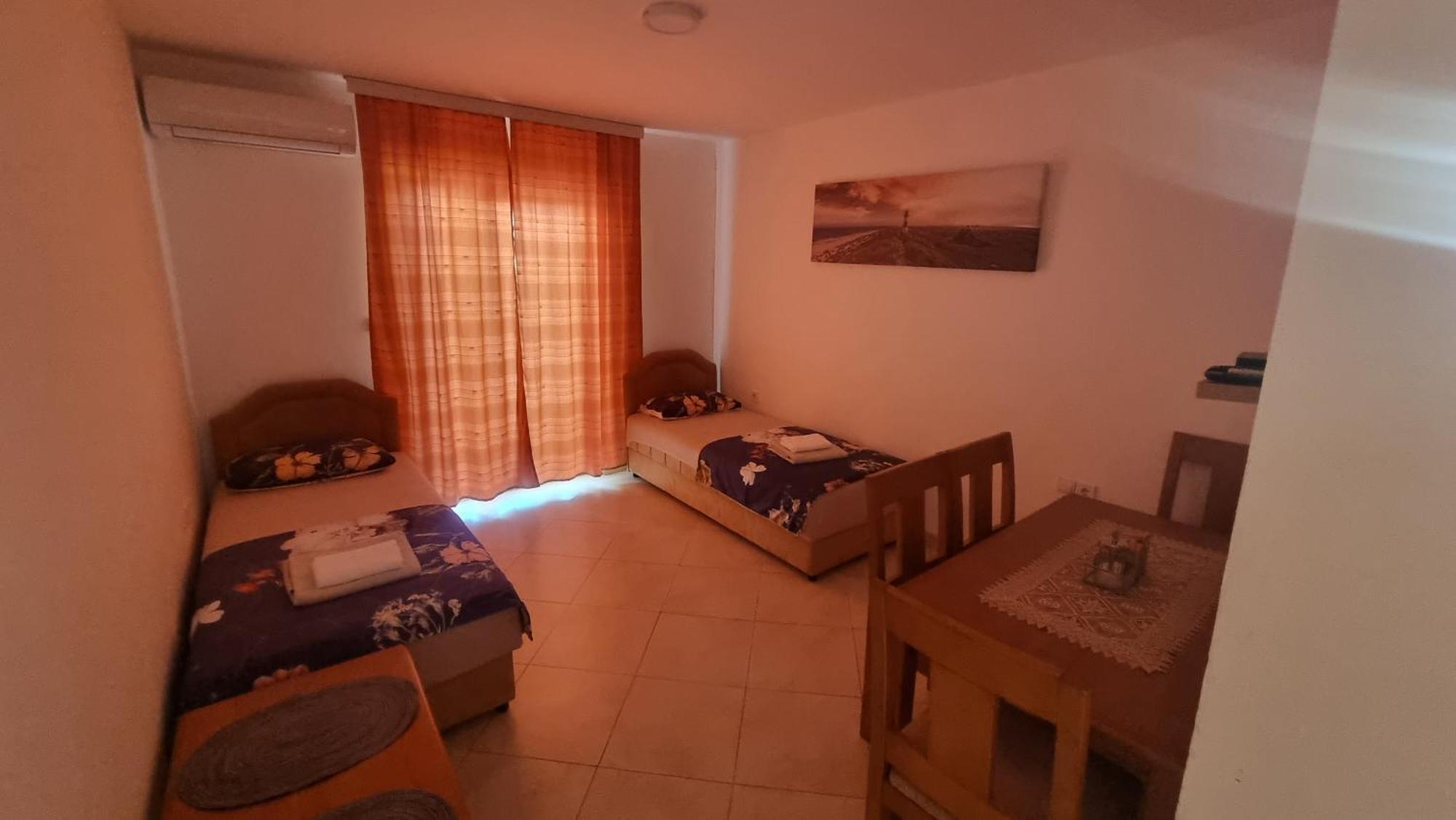 Apartmani Mina بار المظهر الخارجي الصورة
