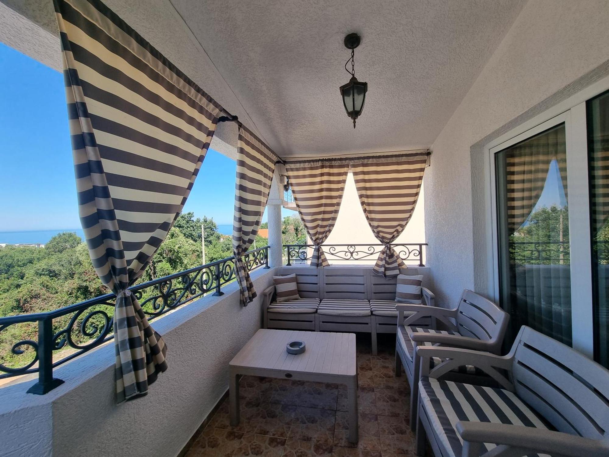 Apartmani Mina بار المظهر الخارجي الصورة